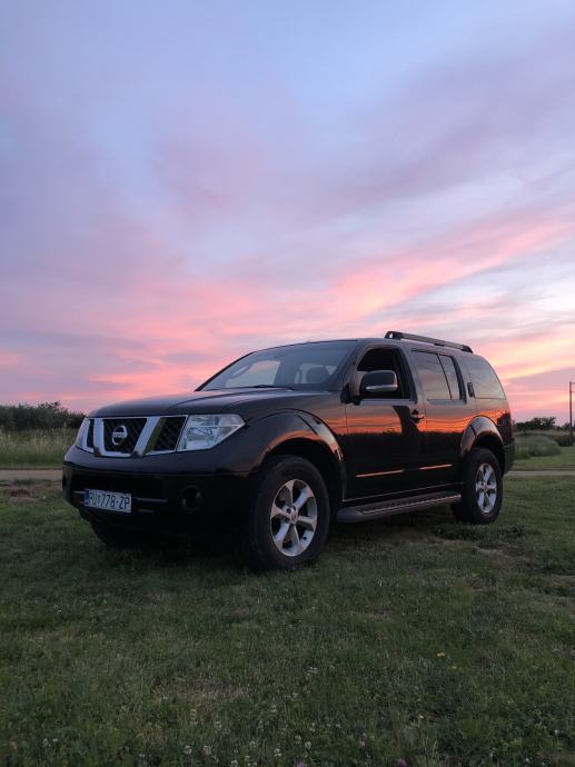 Nissan Pathfinder 2,5 dCi SE - AUTOMATIK - REGISTRIRAN GODINU DANA!