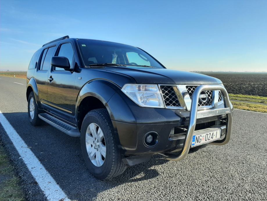 Nissan Pathfinder 2,5 dCi XE FULL TOP MODEL 221 KS