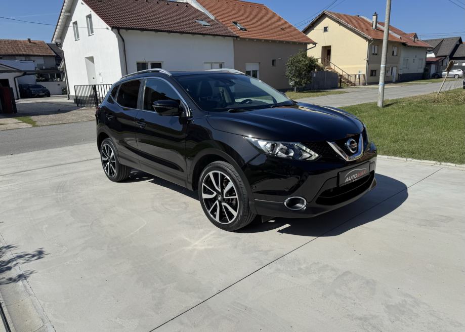 Nissan Qashqai 1,5 dCi...NAVIGACIJA...KAMERE 360°...PANORAMA...ALU...