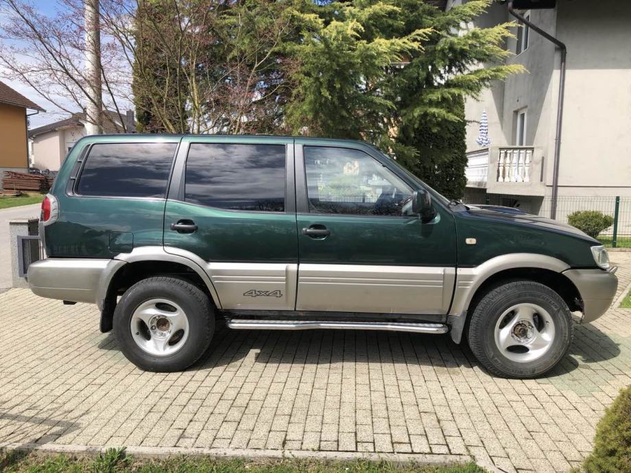 Nissan terrano 2001