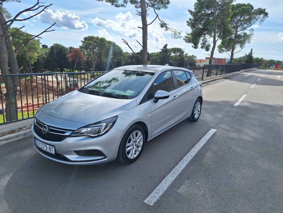 Opel Astra 1.0 T u pdv-u