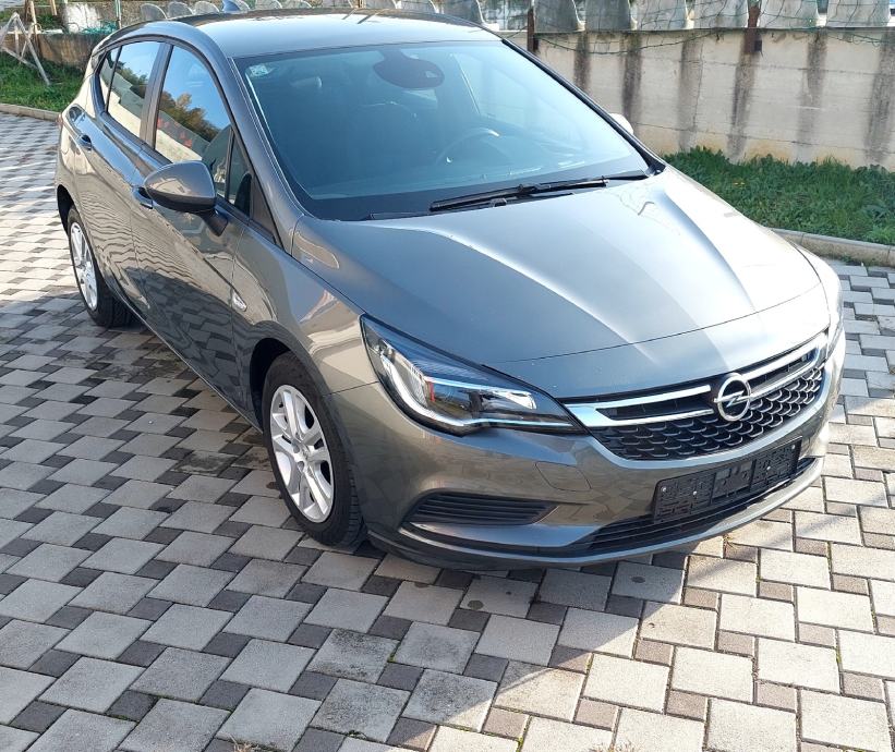 Opel Astra 1,0 Turbo samo 50000tkm Akcija reg do 11 mj 2025