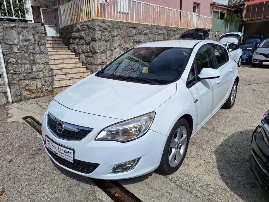 Opel Astra 1,3 CDTI 95 Ks(‼️ NOVI SET LANCA)