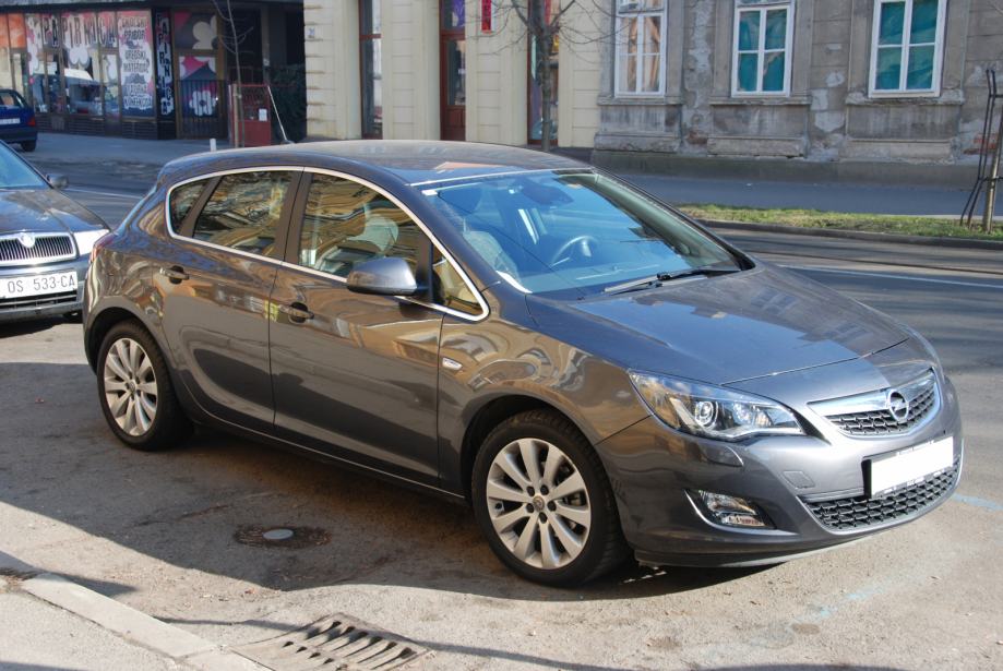 Opel astra j cosmo