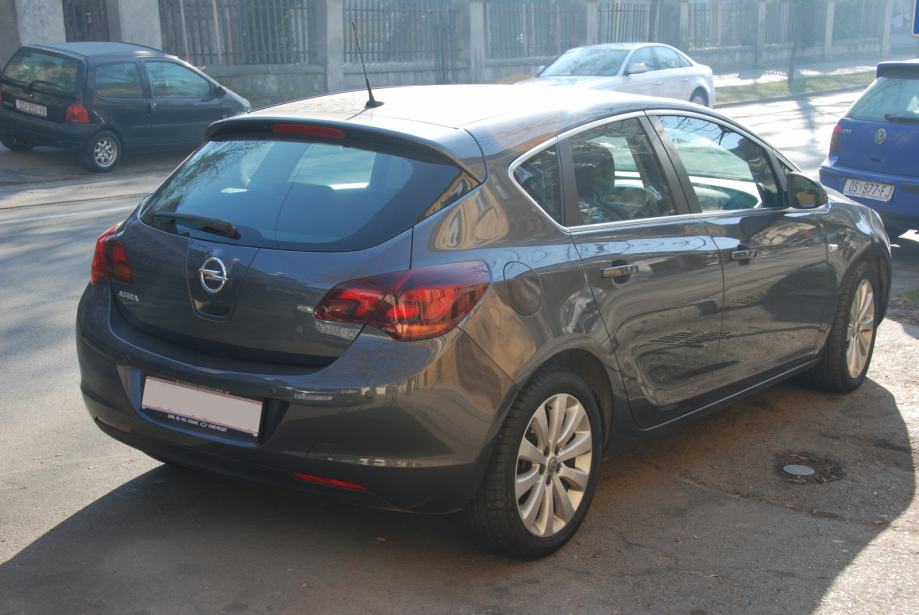 Opel astra j cosmo