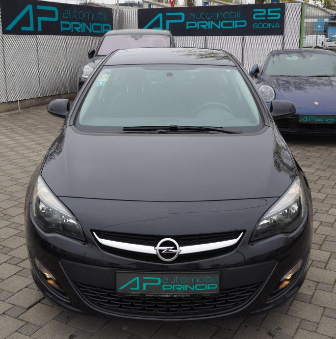 Opel Astra 1.6CDTI Notchback