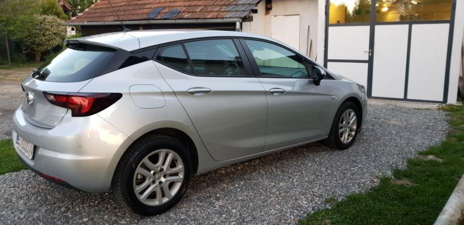 Opel astra k 2017