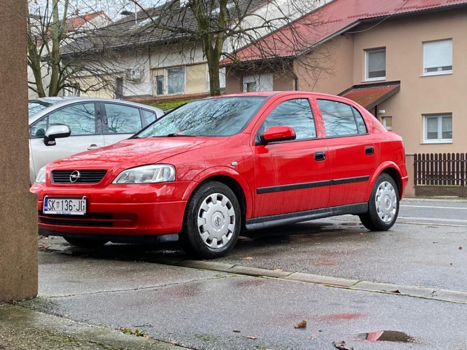 Opel Astra 1,6