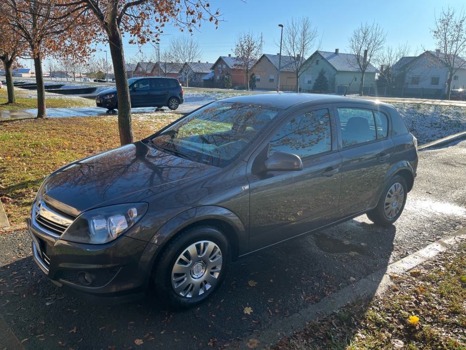 Opel Astra 1,6