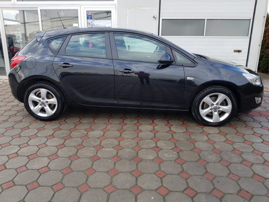 Opel Astra Cdti Servisna Brzina Alu Temp Putno Klima God