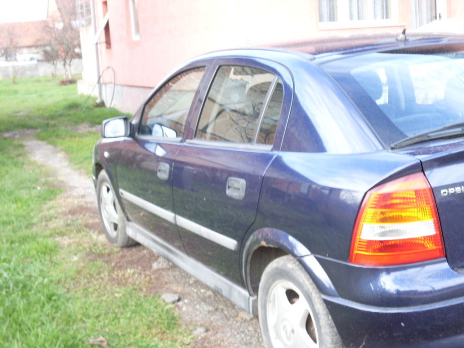 Opel 2000 года