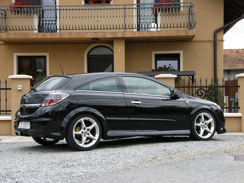 Opel astra gtc 2006