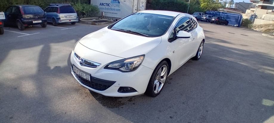 Opel Astra Coupe 2,0 CDTI Sport