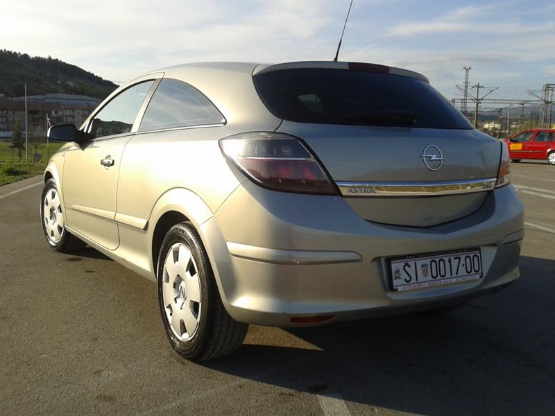 Opel astra gtc 2006