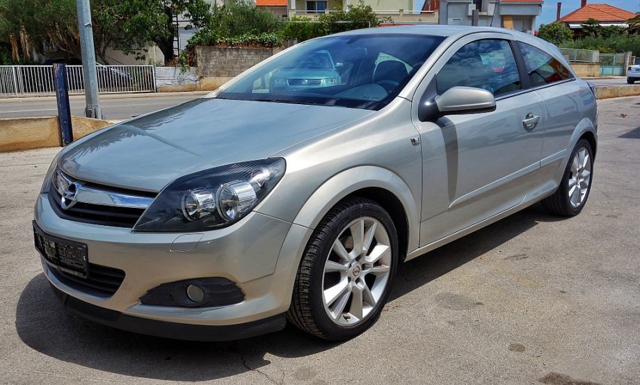 Opel astra gtc 2006