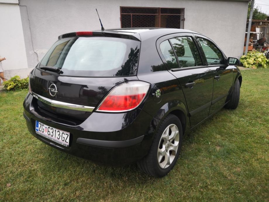 Essentia opel astra