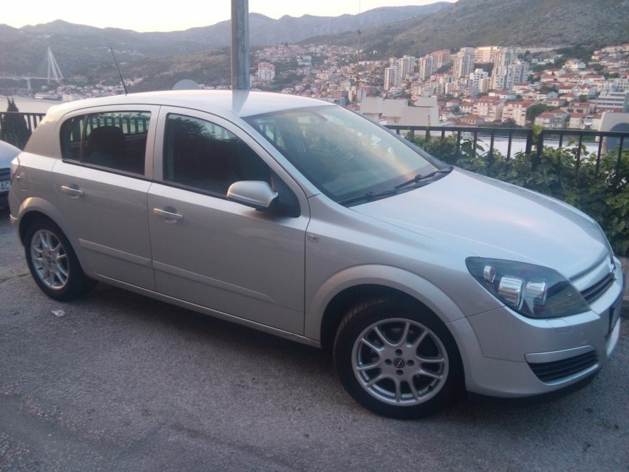 Opel astra h1