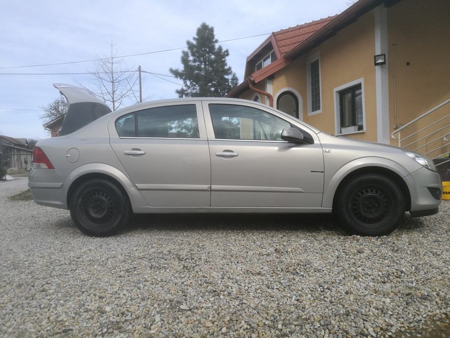 Opel astra h 2008