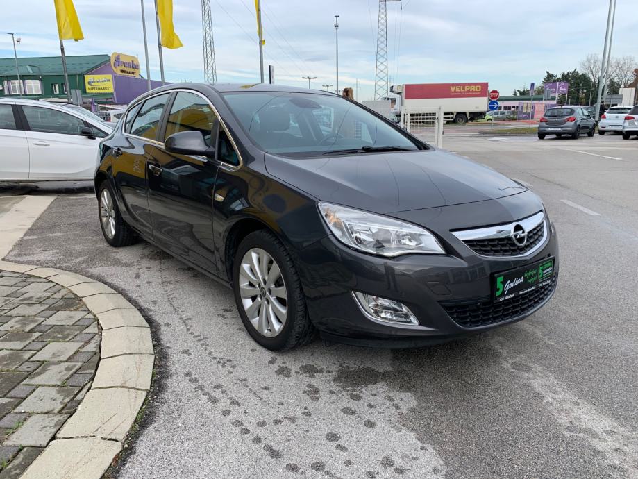 Opel astra j cosmo