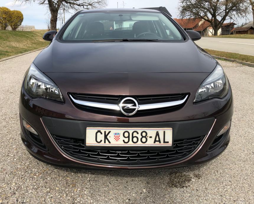 Opel astra j sedan