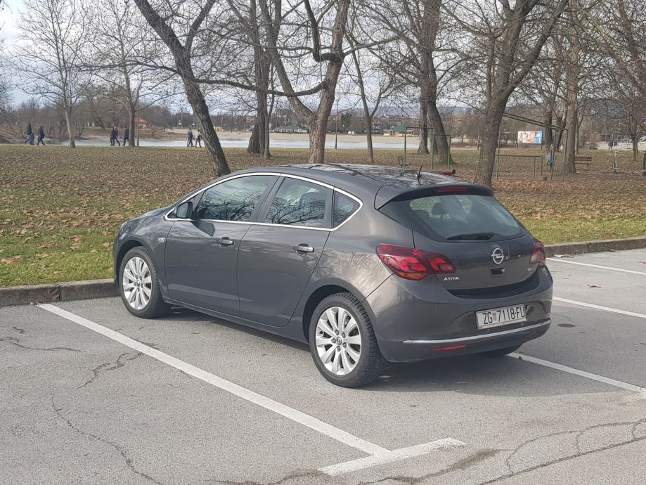 Opel astra j 2014