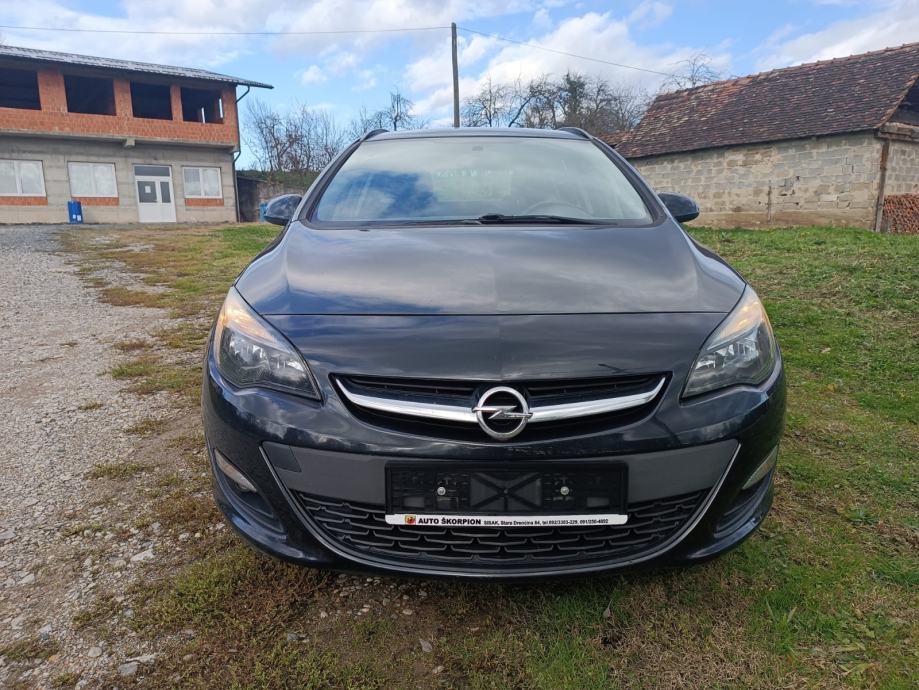 Opel Astra Karavan 1,7 CDTI cosmo- kartice