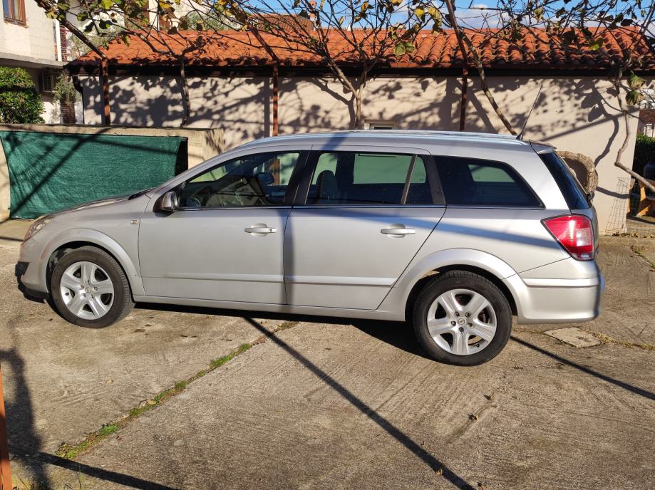 Opel Astra Karavan Caravan 1,7 CDTI