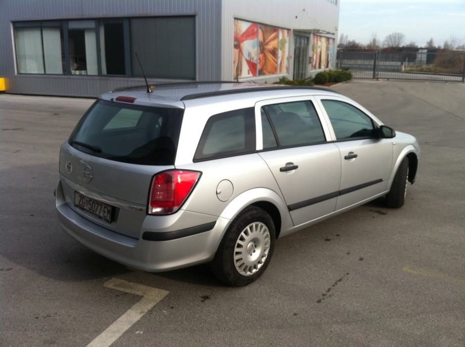 Opel astra caravan 2007