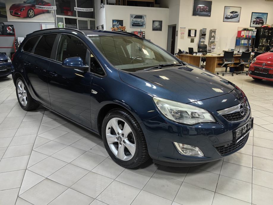 OPEL ASTRA J 1.7 CDTI KARAVAN 2010.god*174.Tkm SERVISNA*JAMSTVO*