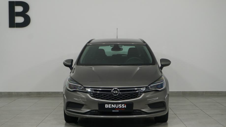 Opel Astra Sports Tourer God