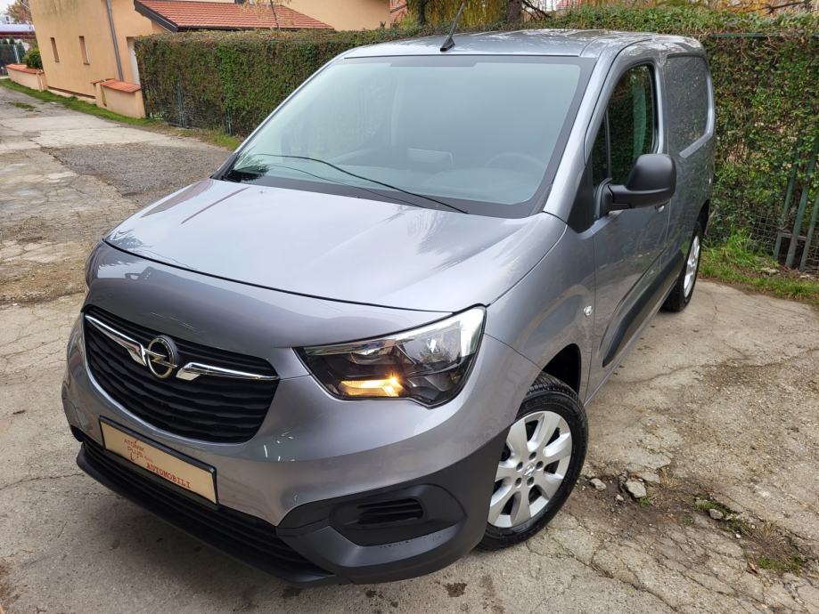 Opel Combo 1,5 D L1H1**2022. god.**31.256km**NAVI**6 BRZINA**102KS**