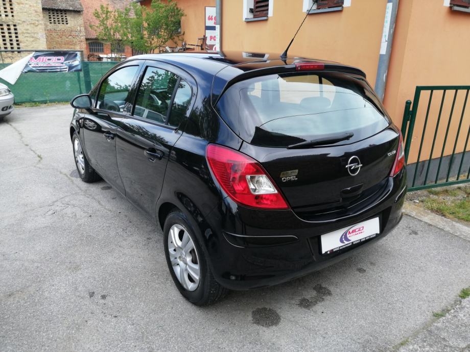 Opel corsa 2009