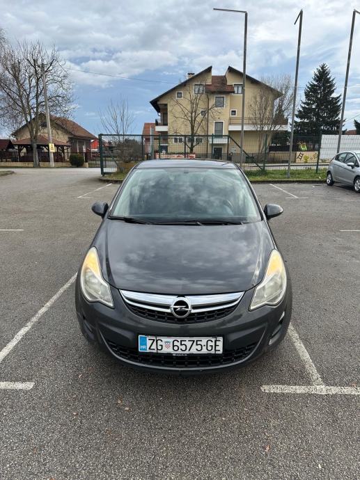 Opel Corsa 1,2 16V AUTO JAKO DOBAR ZA SVOJE GODINE AKCIA