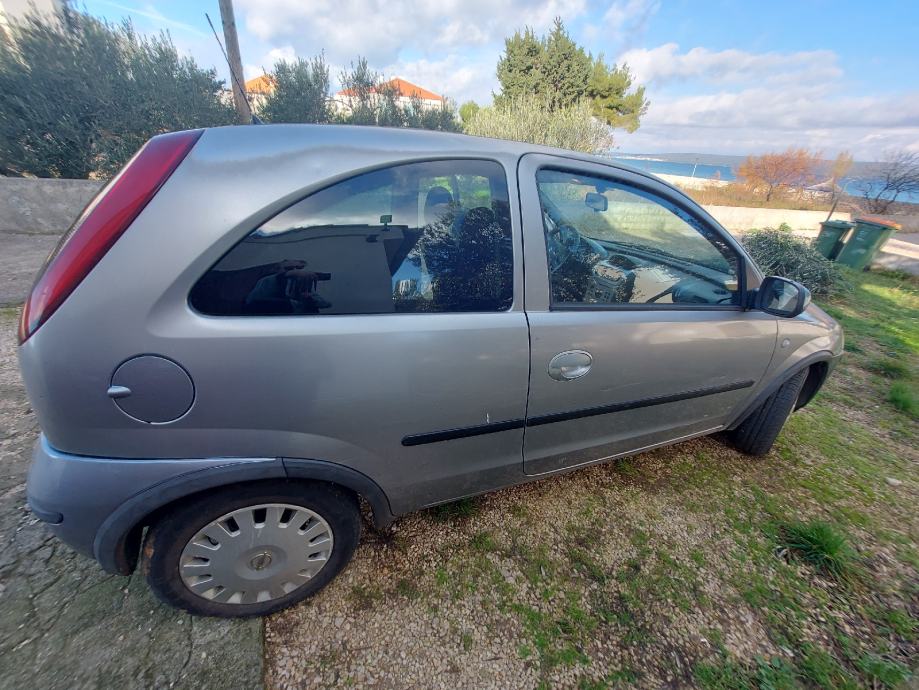 Opel Corsa 1,2 16V Automatik, 2004 God.