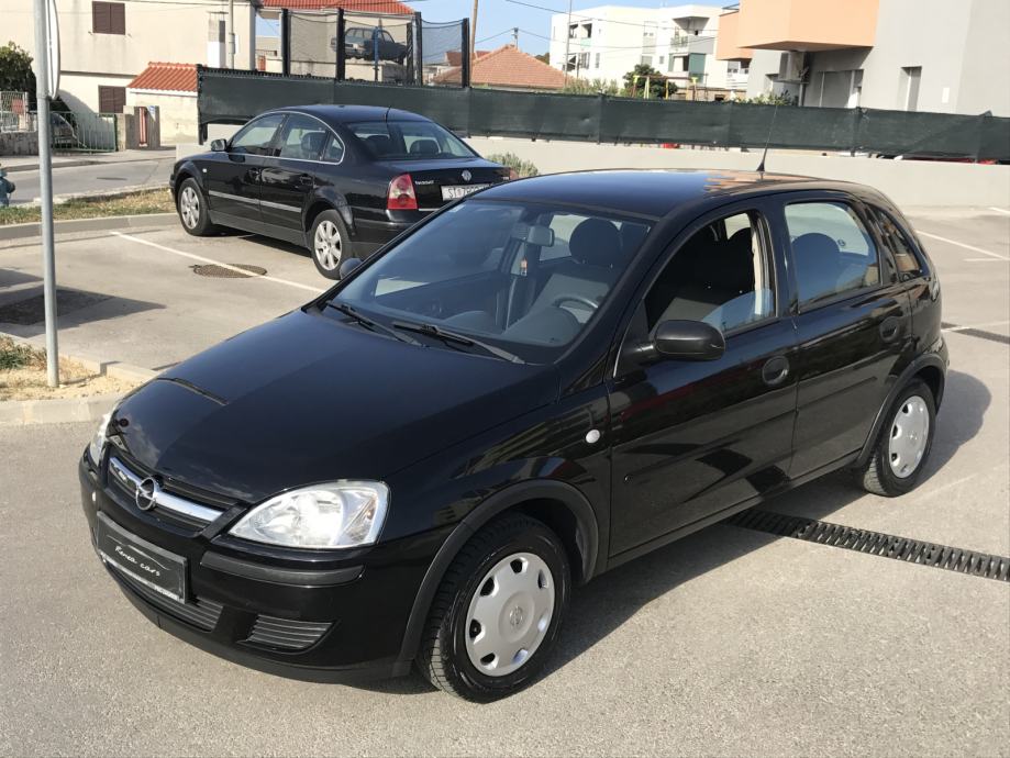 Opel Corsa 1,2 16V ESSENTIA Super Stanje, 2006 God.