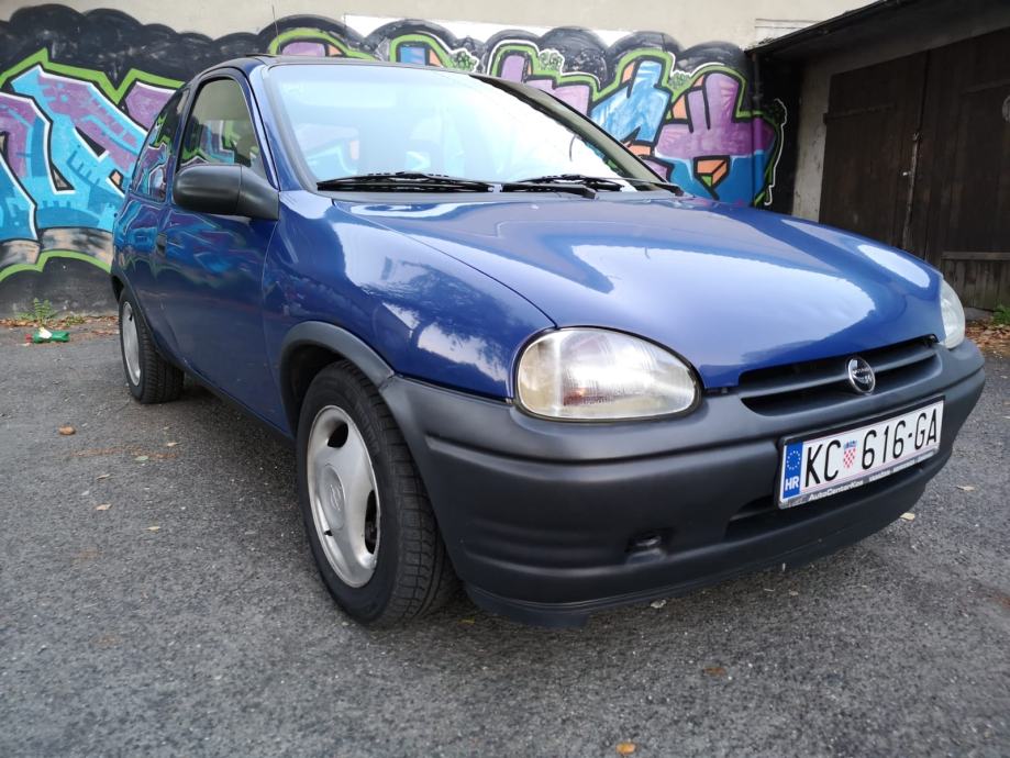 Opel corsa 1996