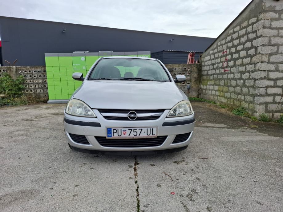 Opel Corsa 1.2 - prvi vlasnik!