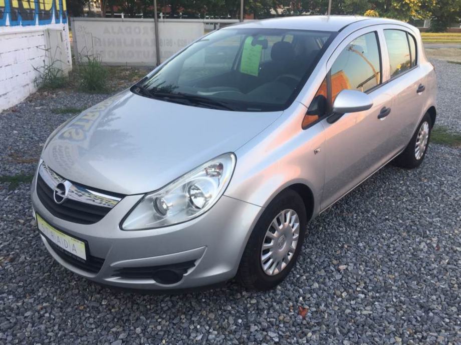 Opel Corsa 1,3 CDTI nema 5% odlicno stanje