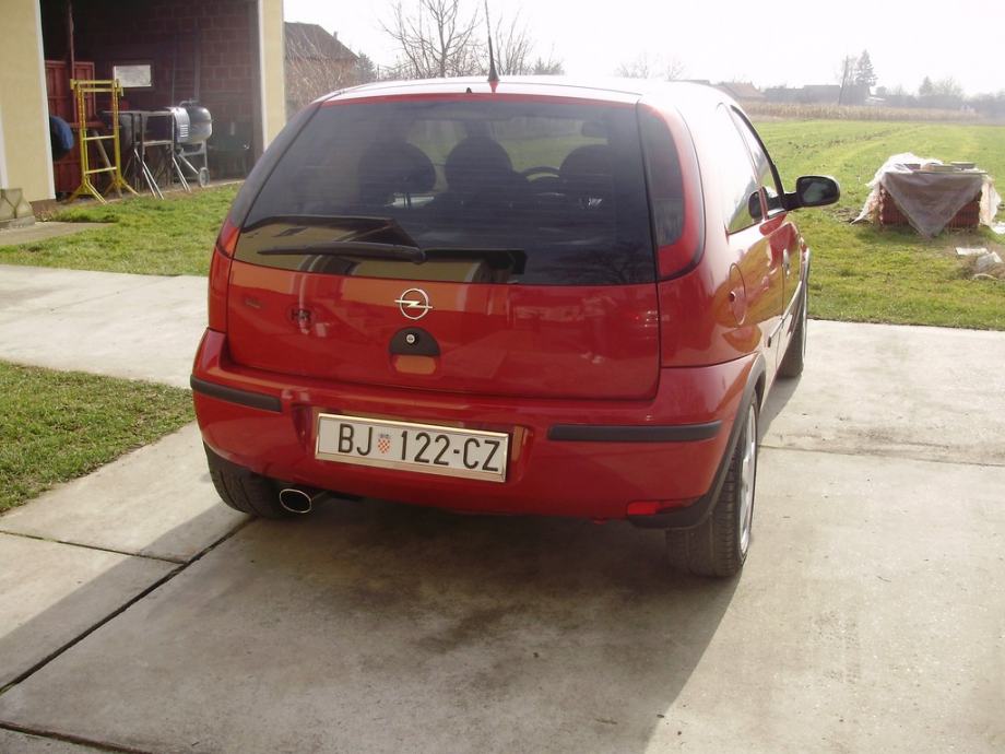 Opel corsa c 2004