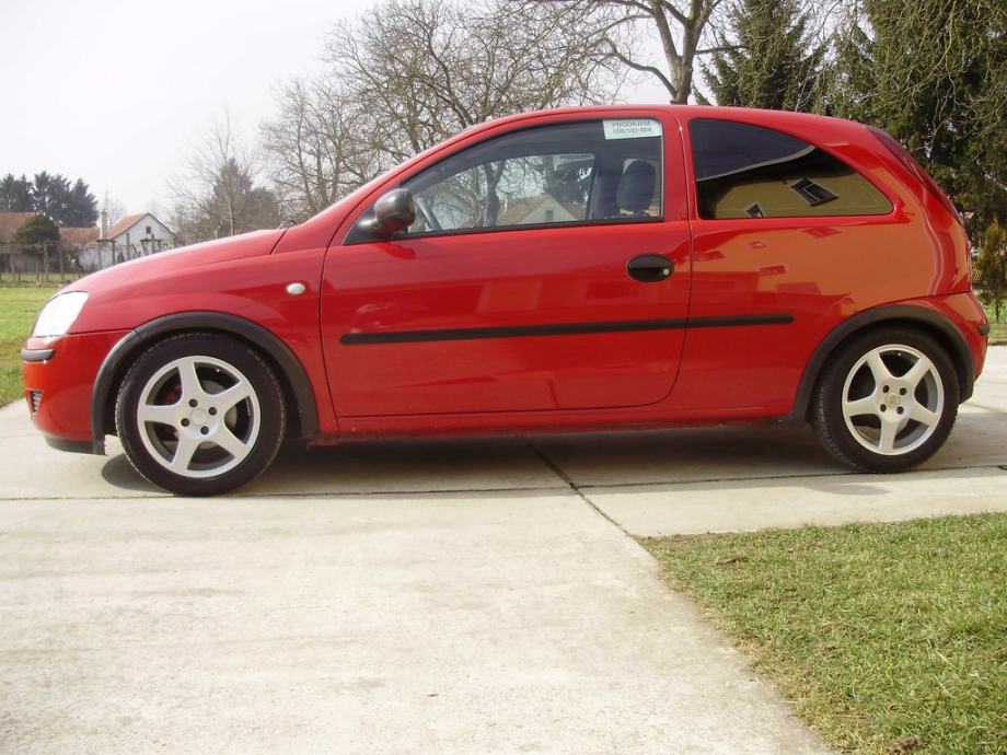 Opel corsa c 2004