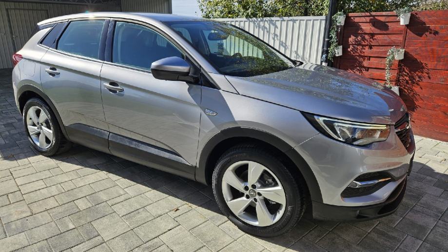 Opel Grandland 1.6 CDTI,navi, senzori,kuka, leasing..