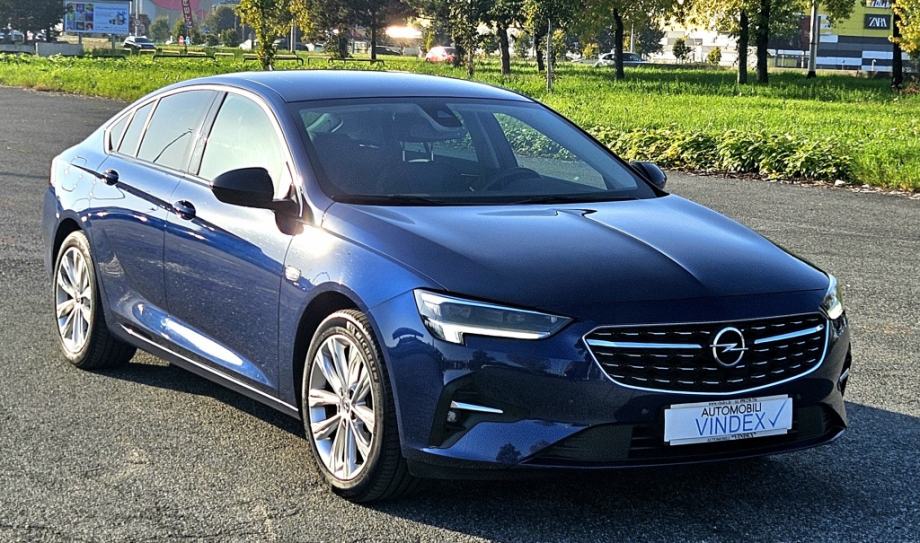 Opel Insignia 1,5 CDTi  INNOVATION  LED  NAVI MRTVI KUT  KEYLES  GO