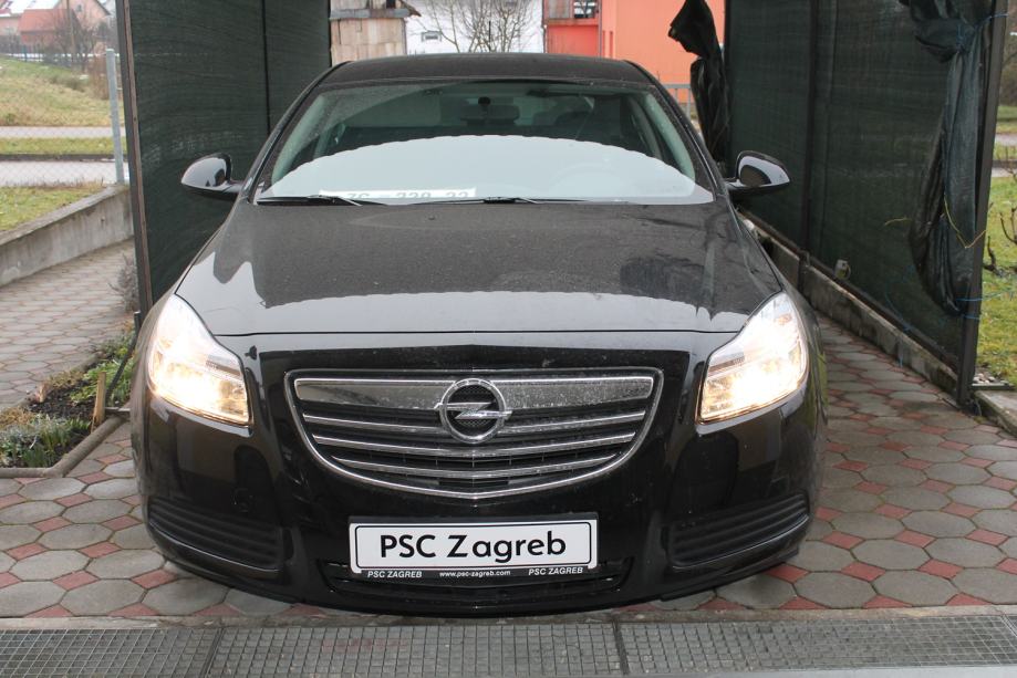 Opel Insignia 2,0 CDTI NOVI AUTOMOBIL SA 250 km AUTOMATIK