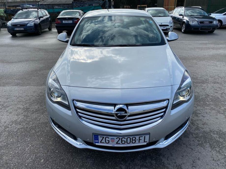 opel insignia 2,0 cdti - na firmi; top stanje!! reg do 03