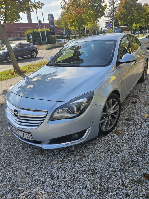 Opel Insignia 2,0 CDTI FULL OPREMA ,AKCIJSKA CIJENA,ALU FELGE,PARK S.