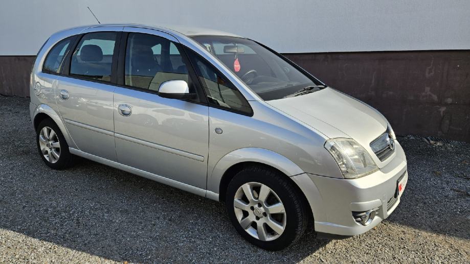 Opel Meriva 1,3 CDTI,klima , senzori,kuka