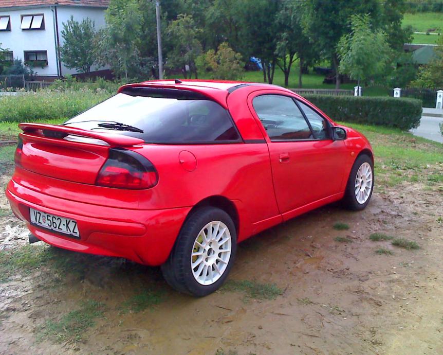 Opel tigra 1996