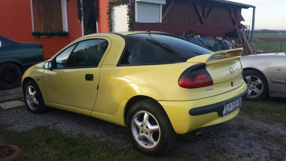 Opel tigra 1996