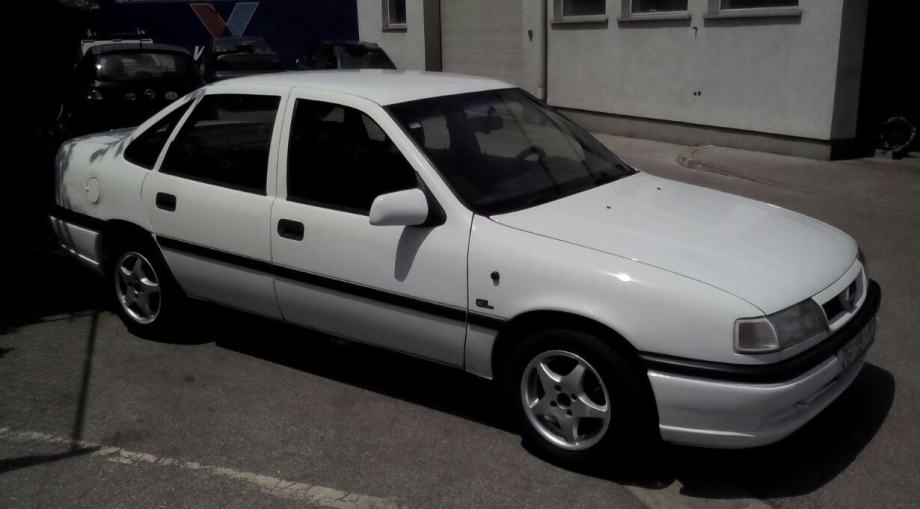 Opel Vectra 1,6i 1994.g