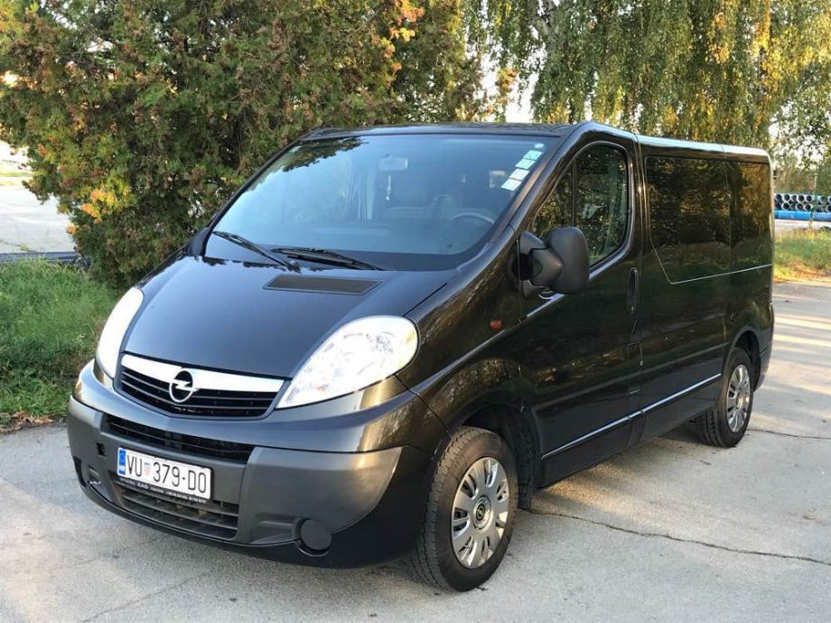 Opel vivaro 2